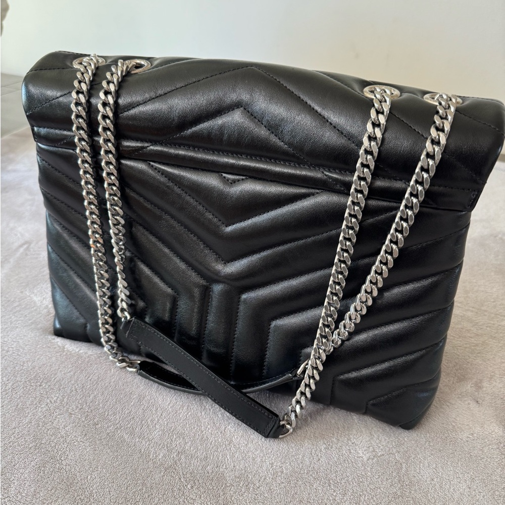 Yves Saint Laurent Quilted Black Shoulder Bag - Picture 2 of 7